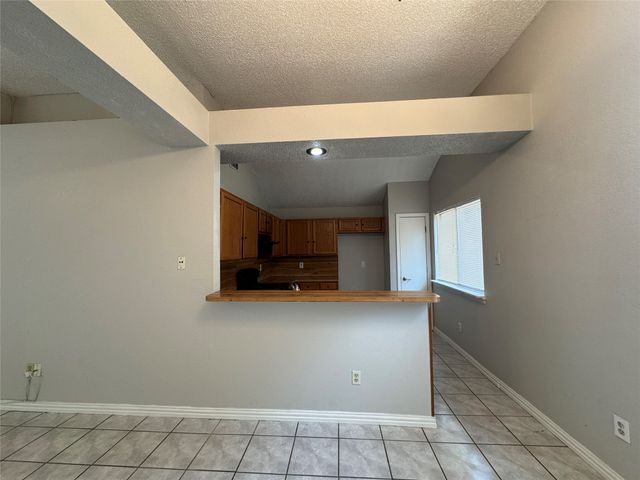 6511 Devine Drive, Arlington, TX 76001