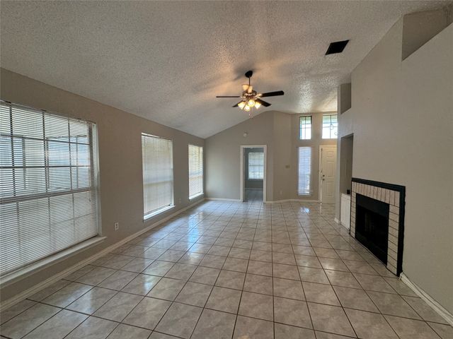 6511 Devine Drive, Arlington, TX 76001