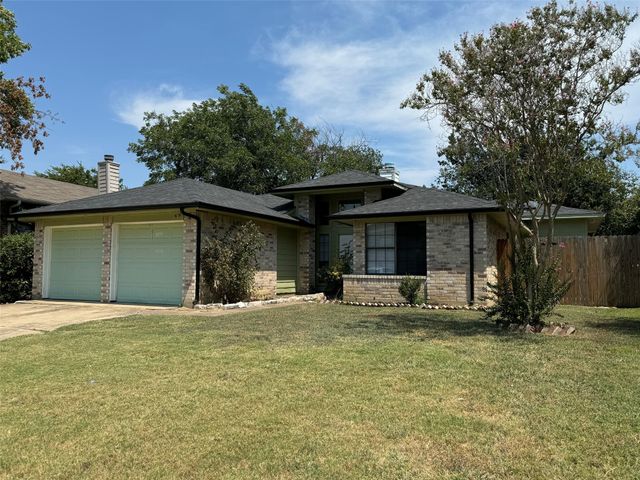 6511 Devine Drive, Arlington, TX 76001