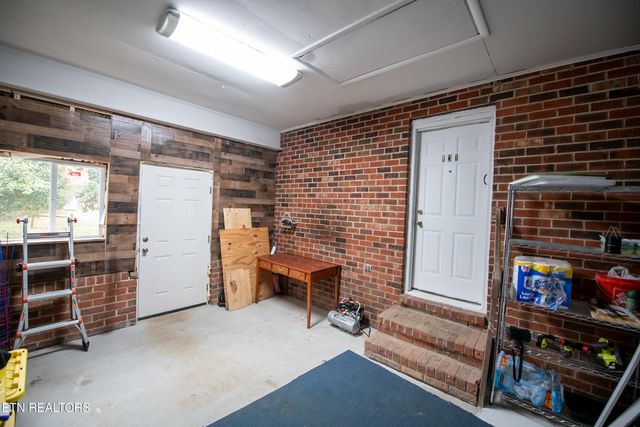 131 Helms Drive, Madisonville, TN 37354