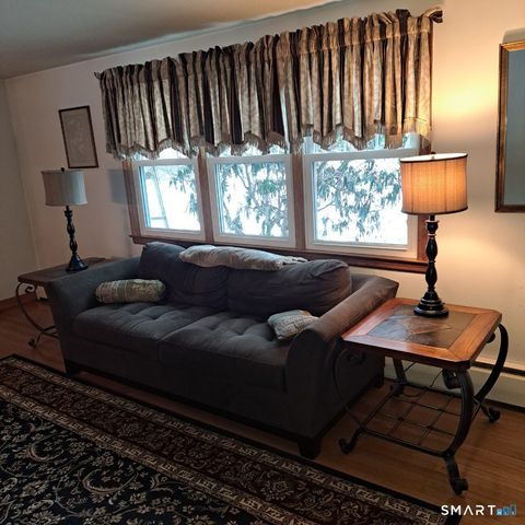 105 Trent Drive, Windsor, CT 06095