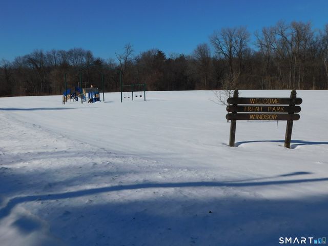 105 Trent Drive, Windsor, CT 06095