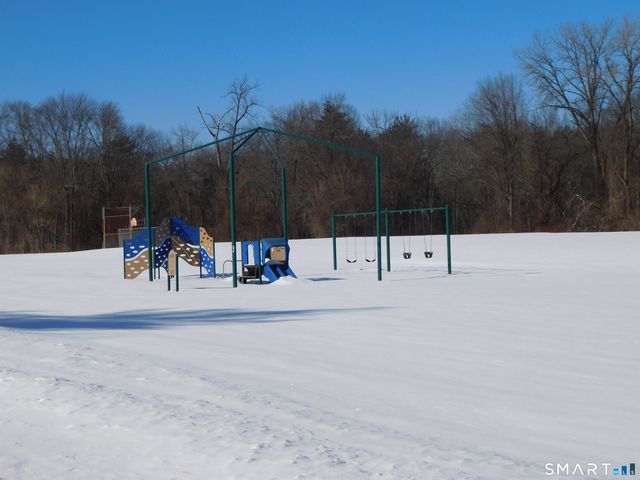 105 Trent Drive, Windsor, CT 06095