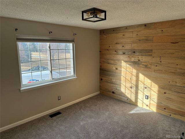 4902 S Garland St, Littleton, CO 80123