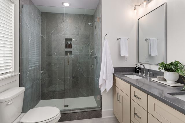 209 Straton Ln, Nashville, TN 37216