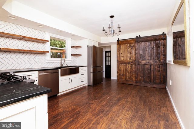 207 W ELM AVE, Berlin, NJ 08009