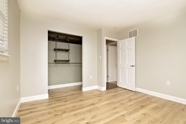 207 W ELM AVE, Berlin, NJ 08009