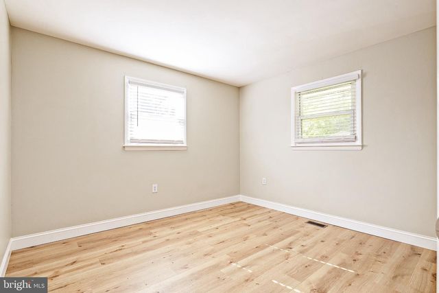 207 W ELM AVE, Berlin, NJ 08009
