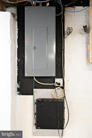 207 W ELM AVE, Berlin, NJ 08009