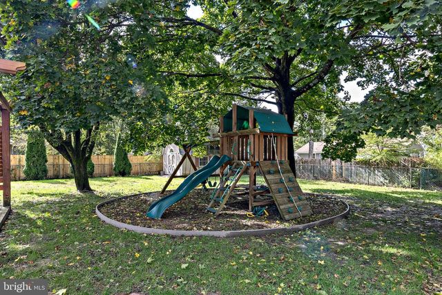 207 W ELM AVE, Berlin, NJ 08009
