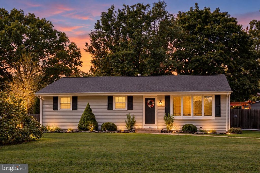207 W ELM AVE, BERLIN, NJ 08009 — exterior