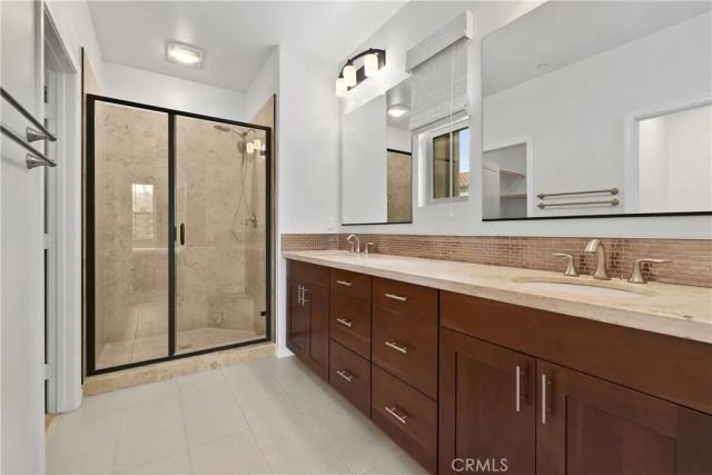 78 Rose Arch 21, Irvine, CA 92620