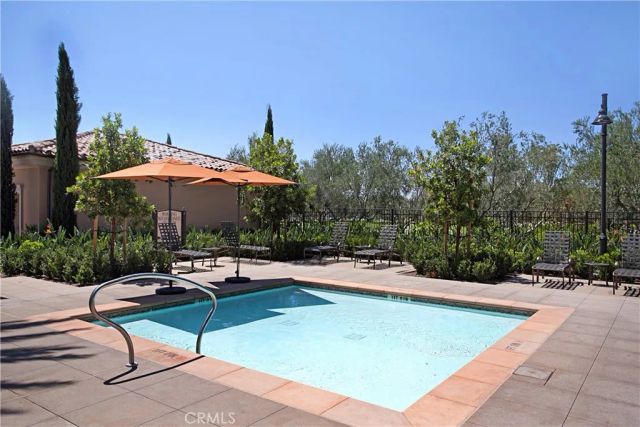 78 Rose Arch 21, Irvine, CA 92620