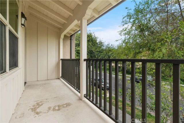 78 Rose Arch 21, Irvine, CA 92620