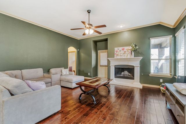 7624 Truchard Drive, Fort Worth, TX 76179