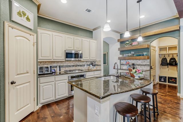 7624 Truchard Drive, Fort Worth, TX 76179