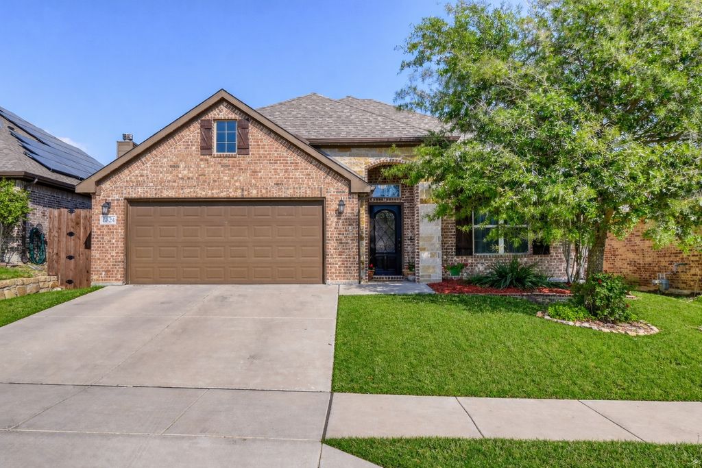 7624 Truchard Drive, Fort Worth, TX 76179