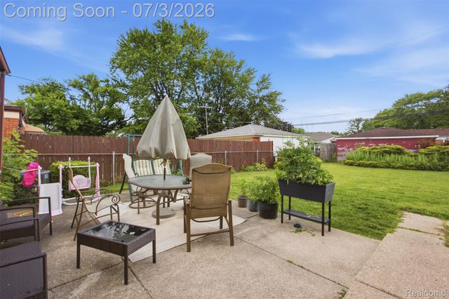 28445 BRADNER Drive, Warren, MI 48088