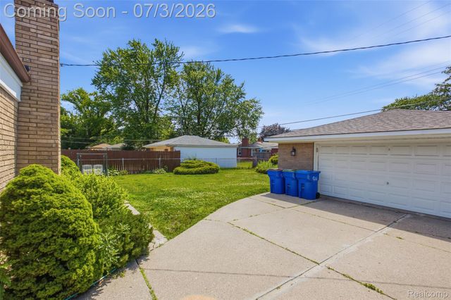 28445 BRADNER Drive, Warren, MI 48088
