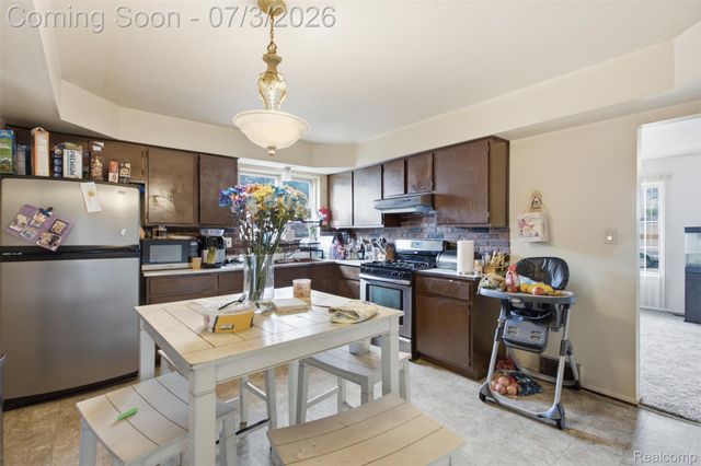 28445 BRADNER Drive, Warren, MI 48088