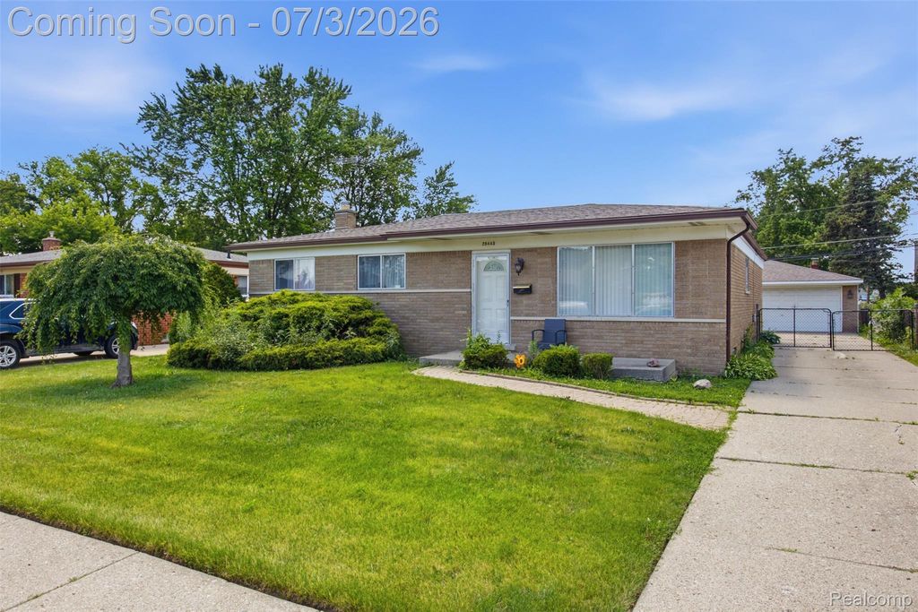 28445 BRADNER Drive, Warren, MI 48088