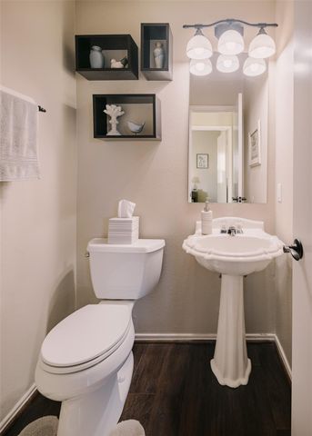 8003 Club Point Drive, Humble, TX 77346
