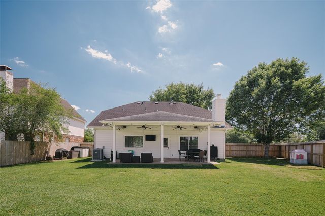 8003 Club Point Drive, Humble, TX 77346
