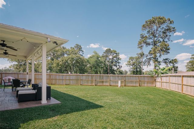 8003 Club Point Drive, Humble, TX 77346