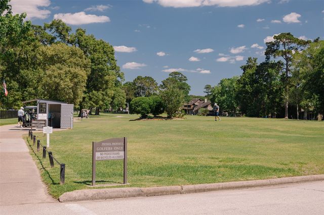8003 Club Point Drive, Humble, TX 77346