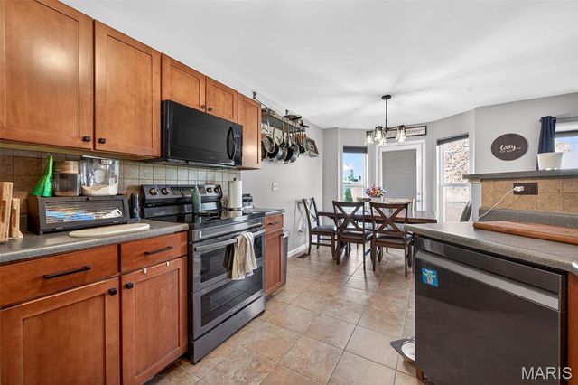 519 Country Circle Drive, Lake St Louis, MO 63367