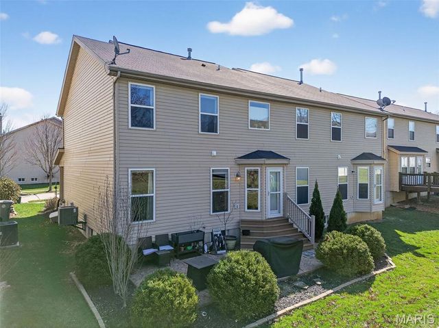 519 Country Circle Drive, Lake St Louis, MO 63367