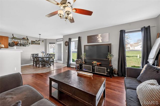 519 Country Circle Drive, Lake St Louis, MO 63367