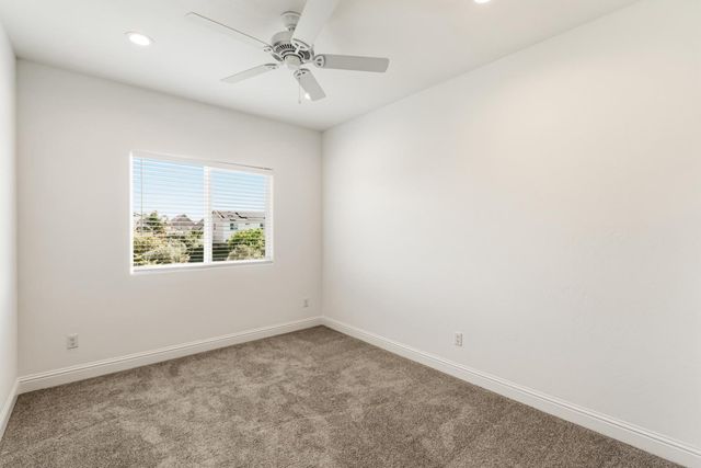 333 Sunset Drive S, Madera, CA 93636