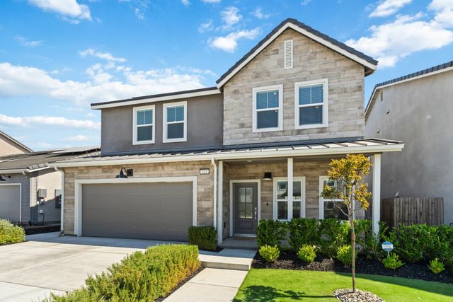 333 Sunset Drive S, Madera, CA 93636