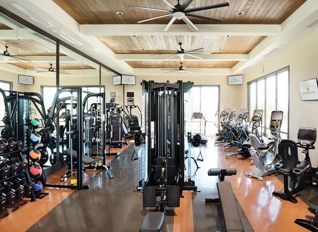 333 Sunset Drive S, Madera, CA 93636