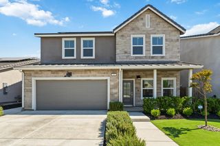 333 Sunset Drive S, Madera, CA 93636