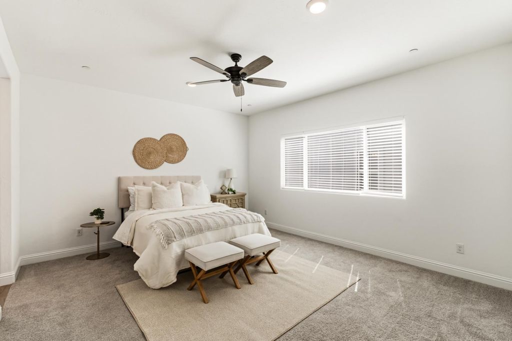 Image 15 of property listing at 333 Sunset Drive S, Madera, CA 93636