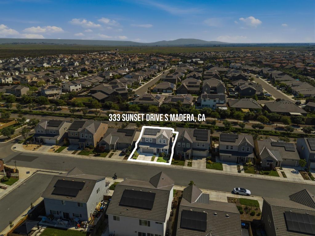 Image 26 of property listing at 333 Sunset Drive S, Madera, CA 93636