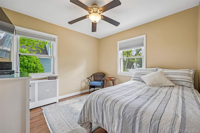 23 Berwick Road, Hewlett, NY 11557
