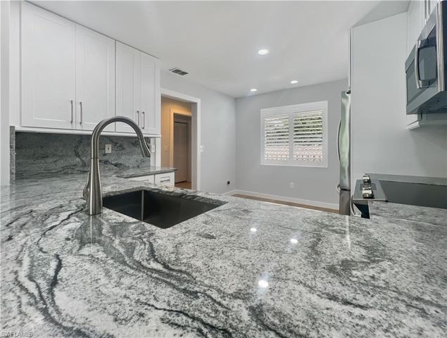 5908 Cranbrook WAY I202, Naples, FL 34112