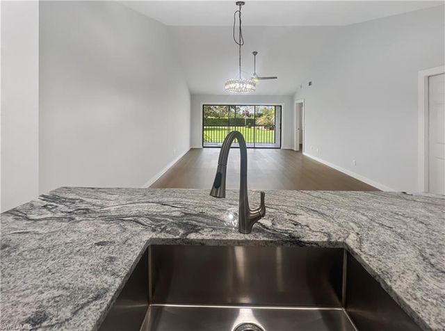 5908 Cranbrook WAY I202, Naples, FL 34112