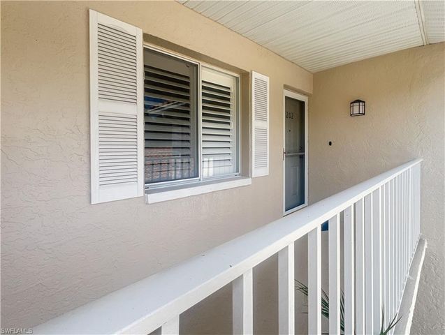 5908 Cranbrook WAY I202, Naples, FL 34112