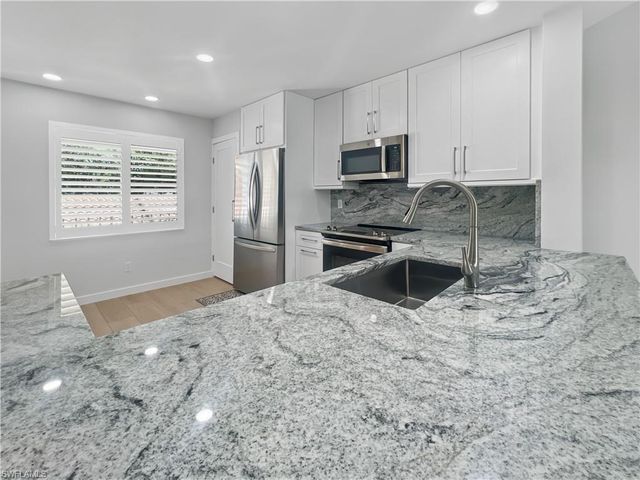 5908 Cranbrook WAY I202, Naples, FL 34112