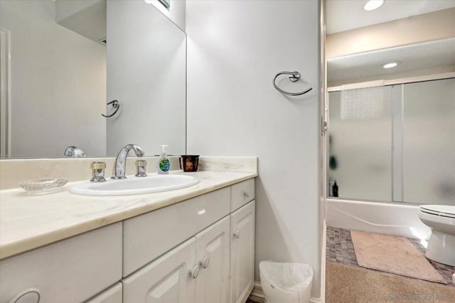 6727 Cavite Ct., San Diego, CA 92120