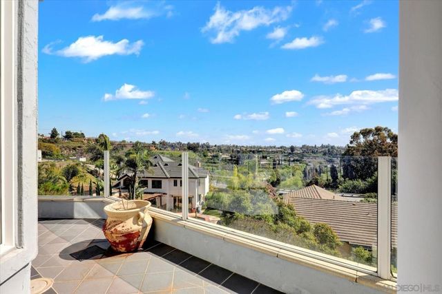 6727 Cavite Ct., San Diego, CA 92120
