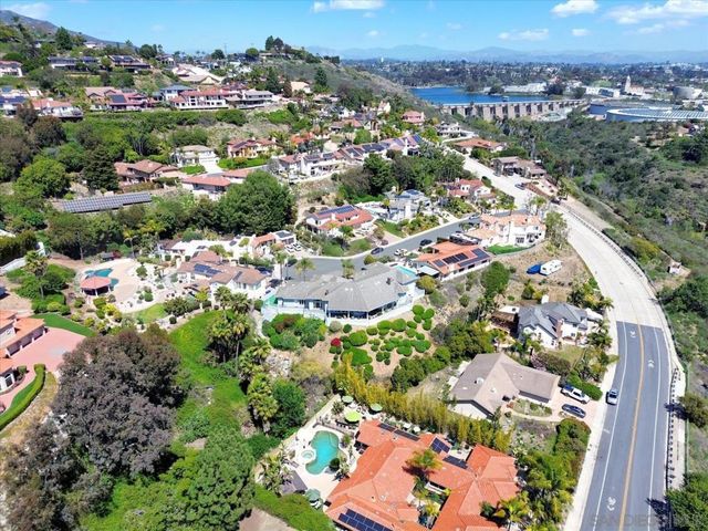 6727 Cavite Ct., San Diego, CA 92120
