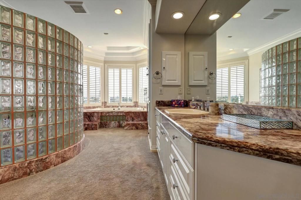 Image 13 of property listing at 6727 Cavite Ct., San Diego, CA 92120