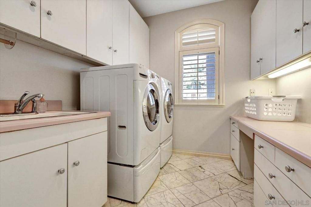Image 21 of property listing at 6727 Cavite Ct., San Diego, CA 92120
