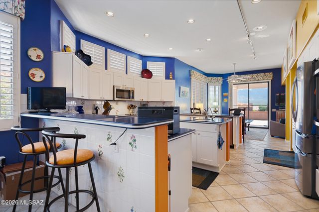4877 S Meadow Ridge Drive, Green Valley, AZ 85622