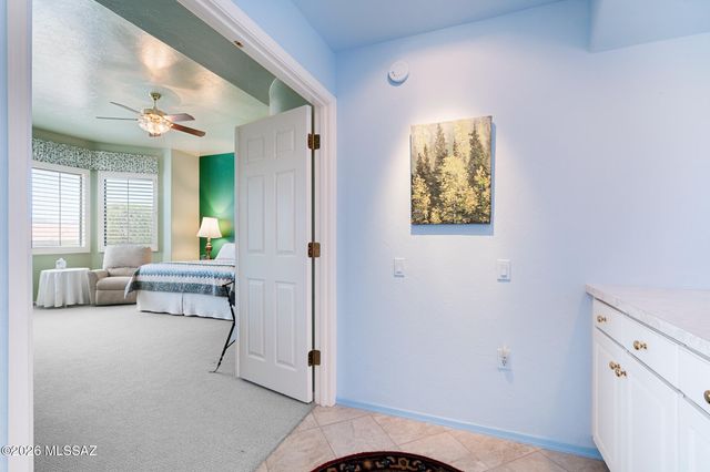 4877 S Meadow Ridge Drive, Green Valley, AZ 85622